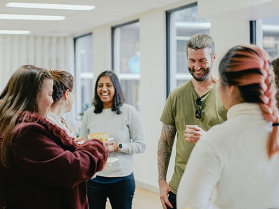 ofiste dedikodu ve zararları