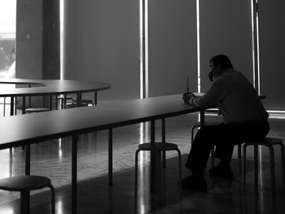 yalnızlığın kurumsal hali sosyal izolasyon