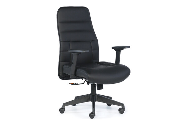 altes plastik ayaklı şef koltuğu