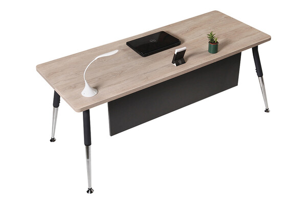 toucher metal ayaklı yönetici masası 180cm
