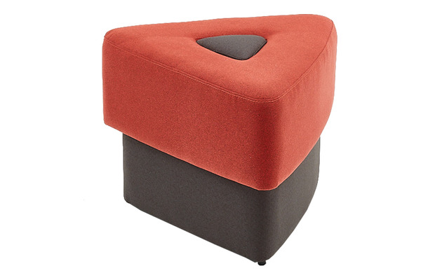 raja kumaş döşemeli dekoratif üçgen puf - küçük detay görsel 2